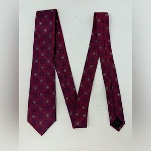 JoS A Bank Reserve Collection White Red Elegant Men’s Tie 100% Silk GHV1.